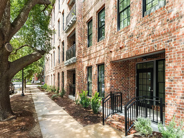 Capital Collective Luxury Apartments — Photo 39
