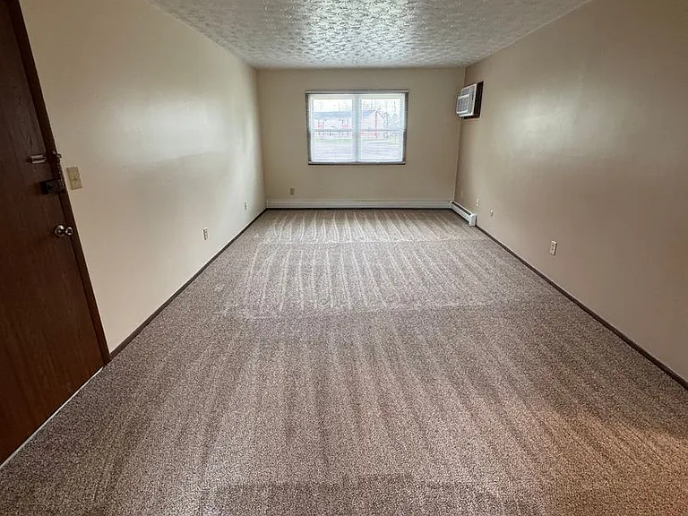 8426 Colwyn Ct. — Photo 5
