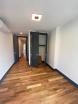 Rented by EXR | media 34