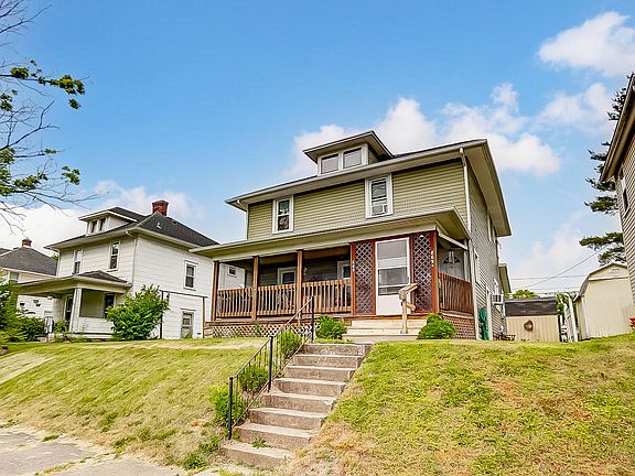 2nd image of 869 Homestead Ave