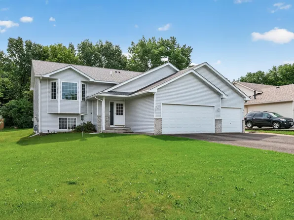 1002 3rd Ave SW, Isanti, MN 55040