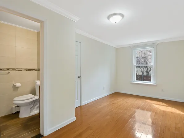 15 Wayne Street image 13 of 17