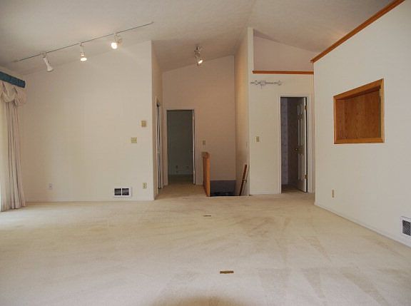 3rd image of 3220 Chaparral Dr