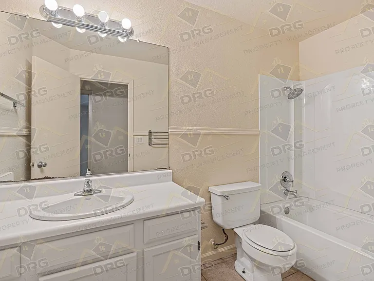 3524 Hallsboro Ct — Photo 13