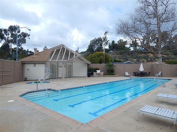 4th image of 4507 Chateau Dr