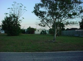 6609 Columbia Dr, Bradenton, FL 34207