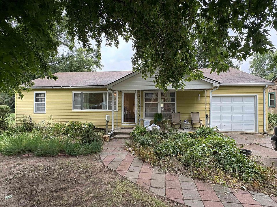 1st image of 208 E South St
