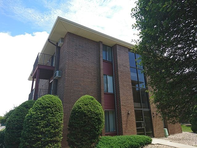1st image of 15728 Terrace Dr #O3