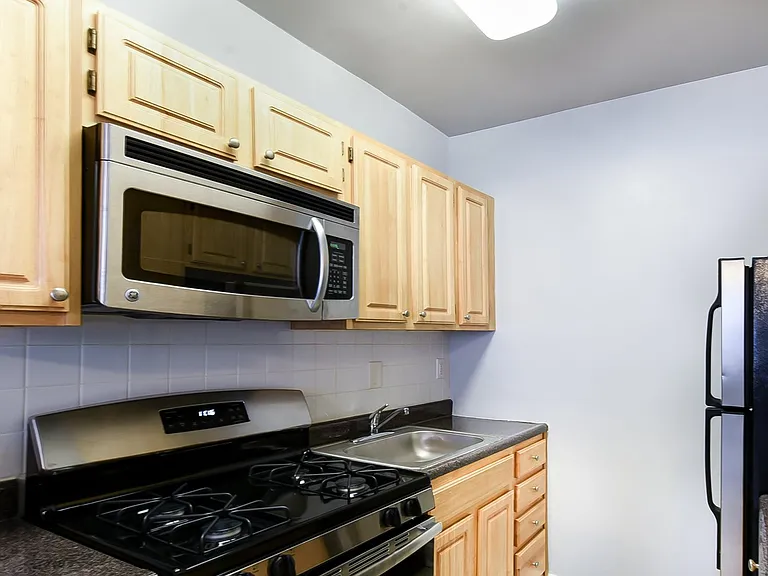 Hilltop House — Photo 18