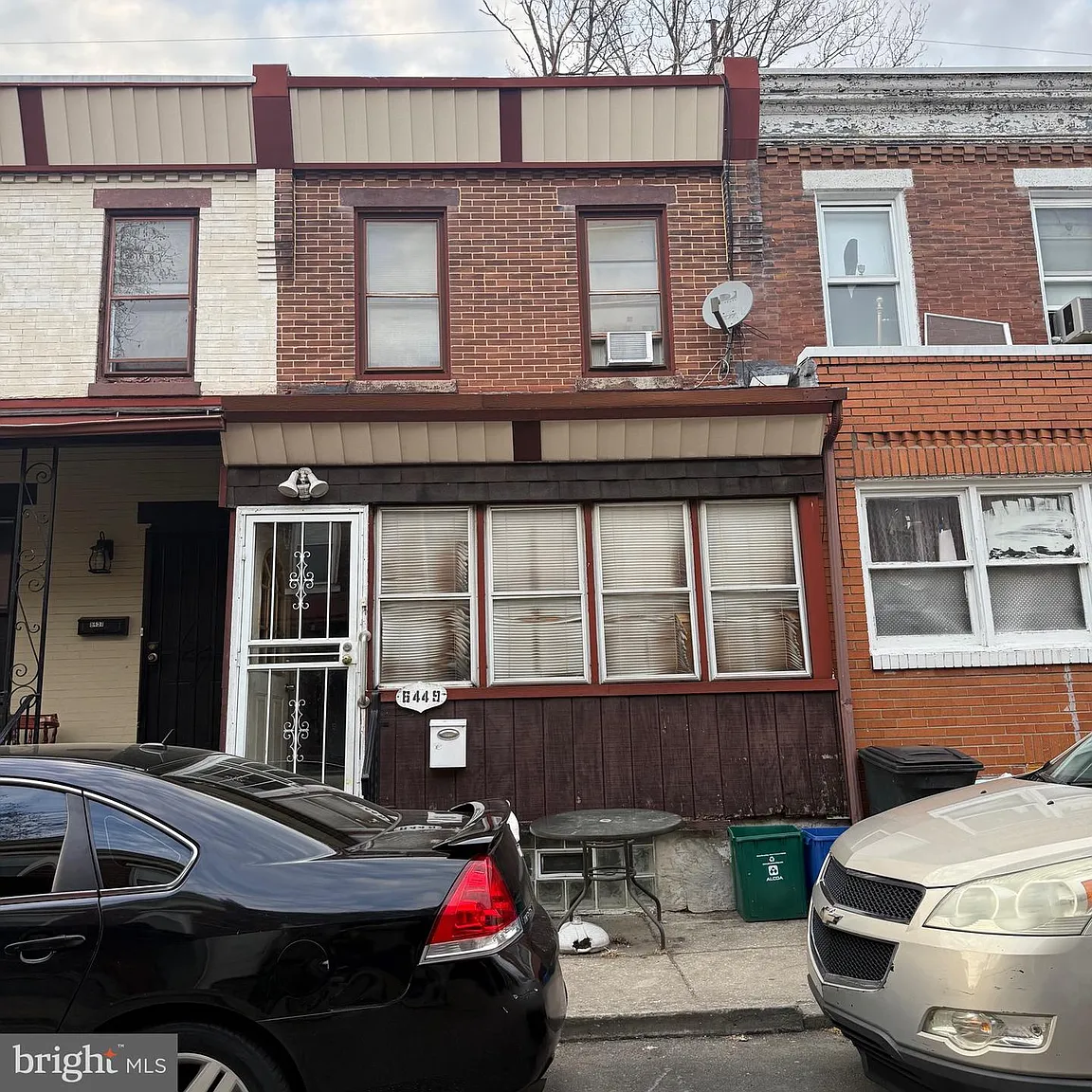 6449 Glenmore Ave photo 1