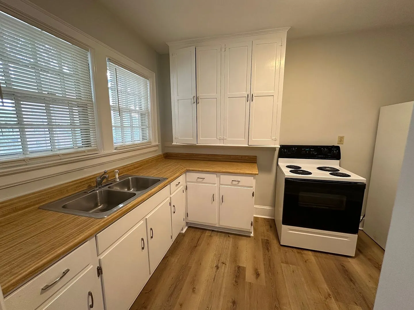 416 S. Center Street — Photo 4