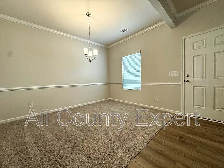 273 Bloomfield Cir — Photo 5