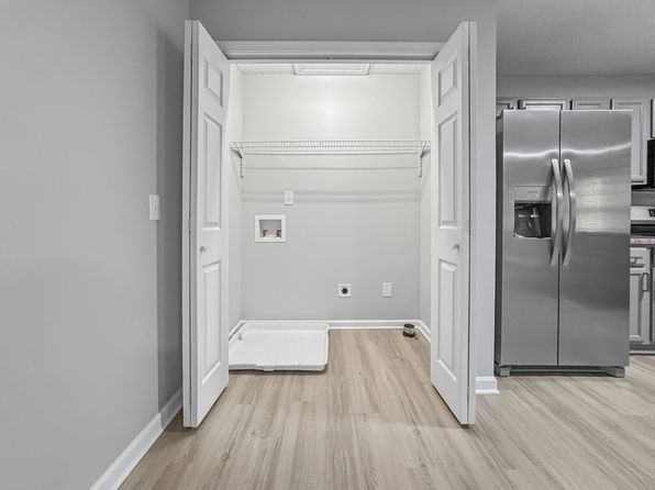 2201 N Fayetteville St #11D