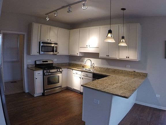 4th image of 1122 N La Salle Dr