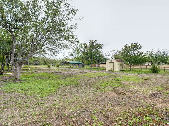 4th image of 515 County Road 3821