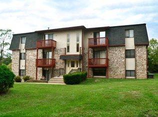 936 W Rollins Rd APT 2, Round Lake Beach, IL 60073
