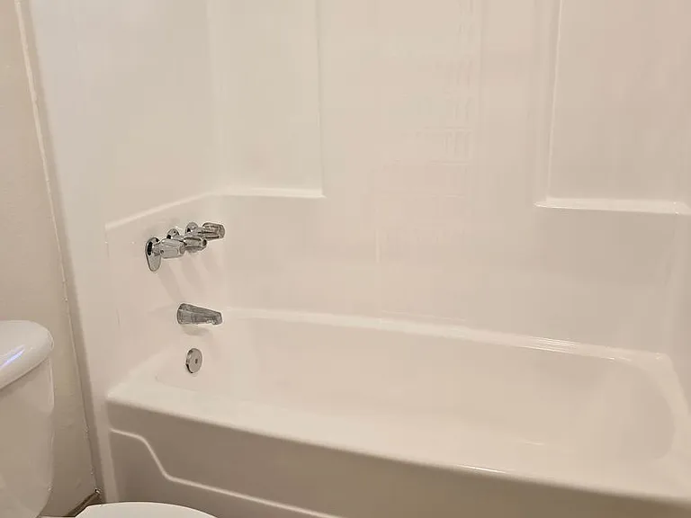 120 - 801 E Palmer Ave — Photo 16