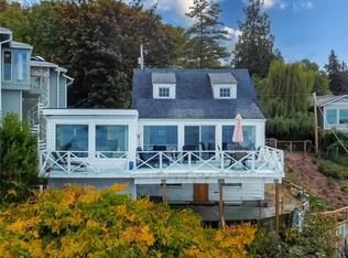 28402 Sound View Dr S, Seattle, WA 98198