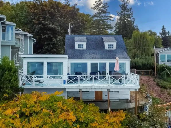 28402 Sound View Drive S, Des Moines, WA 98198