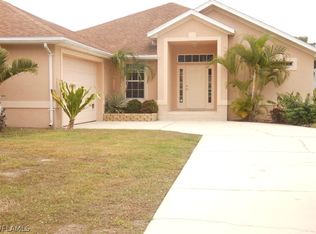 17321 Phlox Dr, Fort Myers, FL 33912