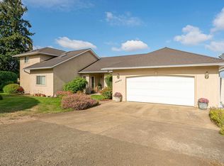 33803 Sunset View Ln, Shedd, OR 97377