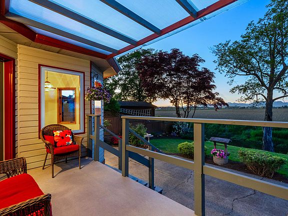 2nd image of 6247 Crescent Pl
