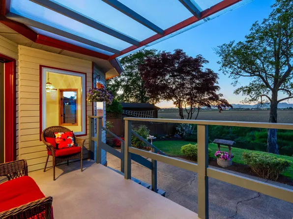 6247 Crescent Pl, Delta, BC V4K 4V2