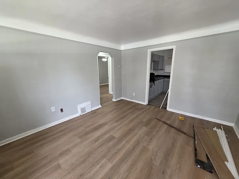 18084 Goddard St — Photo 3