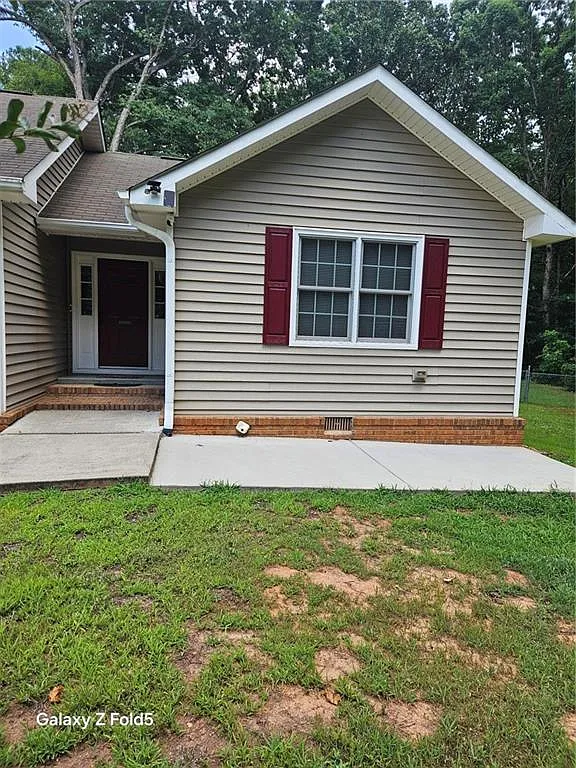 1 bed, 1.0 bath, 1931 sqft, $1,300 — Photo 1