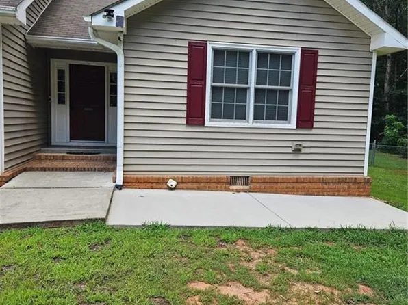 49 Cook Ln, Stockbridge, GA 30281