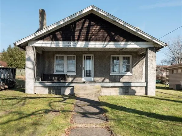 210 Fayette Ave, Oakdale, PA 15071