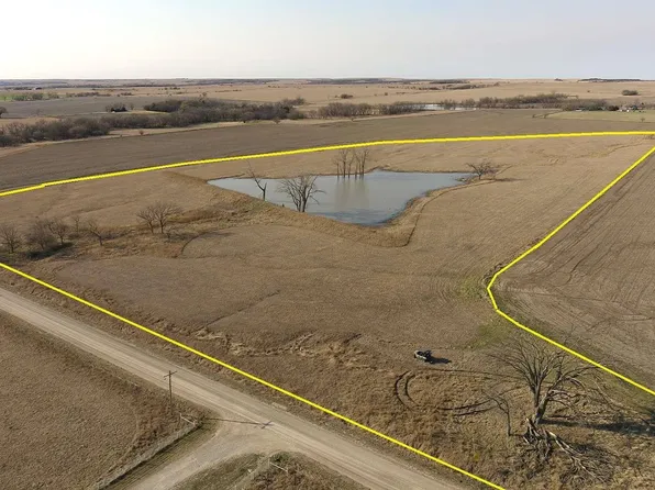 120 Road 200, Emporia, KS 66801