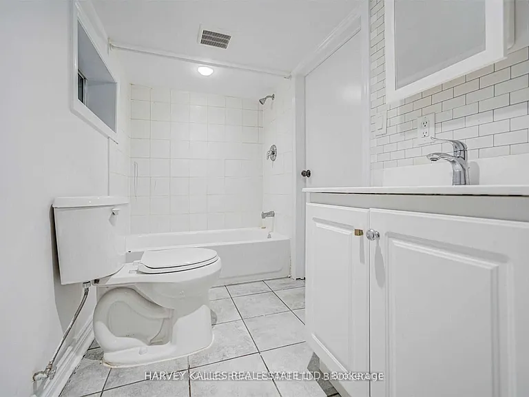 184 Cedric Ave #LOWER — Photo 15