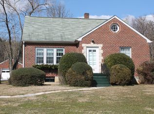 5431 Cove Rd NW, Roanoke, VA 24019