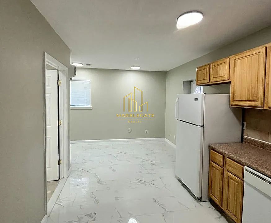 1st image of 204 N 5th St #B22
