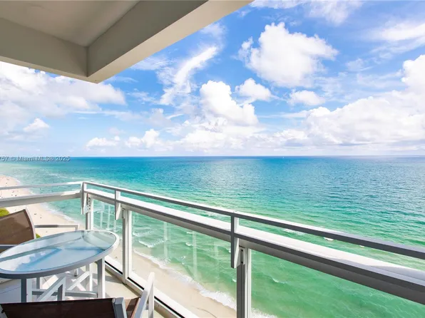 6801 Collins Ave #Penthouse 17, Miami Beach, FL 33141