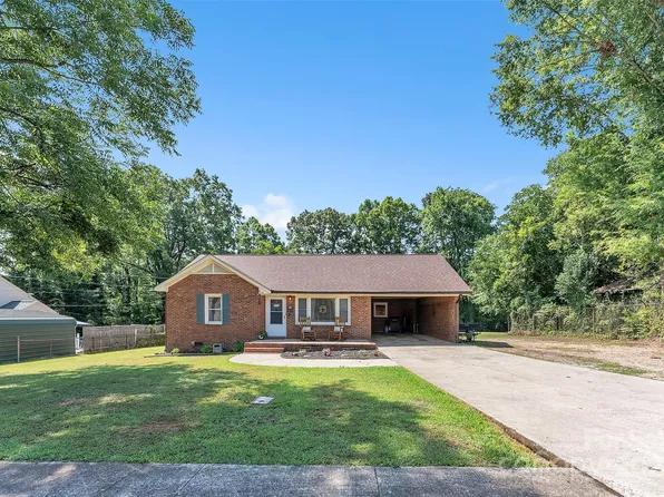 116 E Parkwood St, Stanley, NC 28164