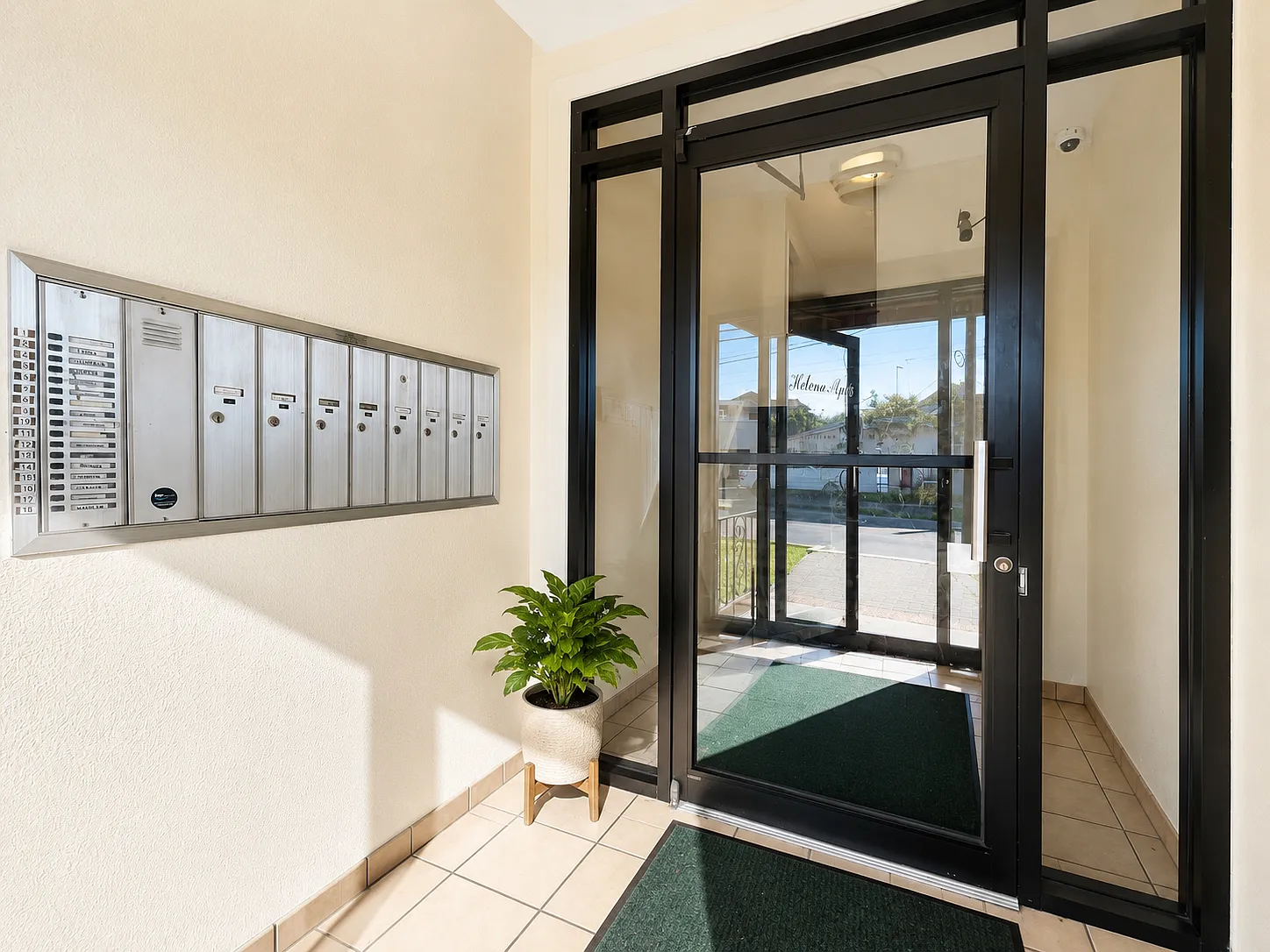 1 bed, $1,800 — Photo 2