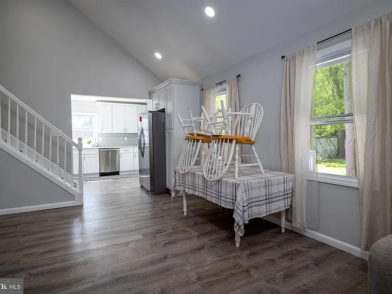 21 Dixmont Ave — Photo 9