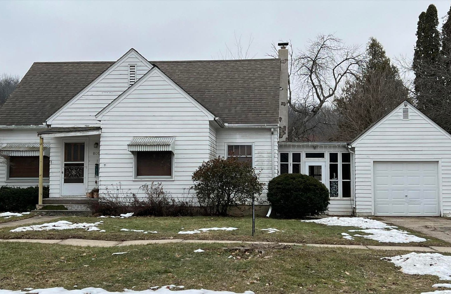 805 N Main St, Elkader, IA 52043 Zillow