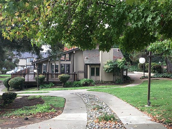 4th image of 355 Parkview Ter APT D3