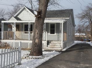 1476 Indian Ave, Aurora, IL 60505