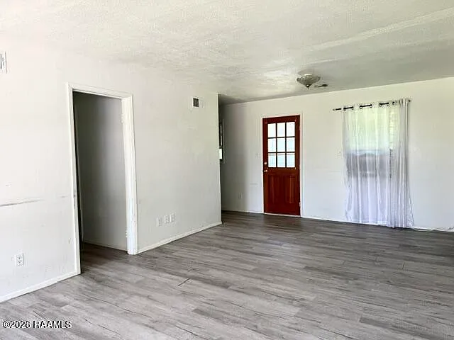 4 bed, 1460 sqft, $1,800 — Photo 4