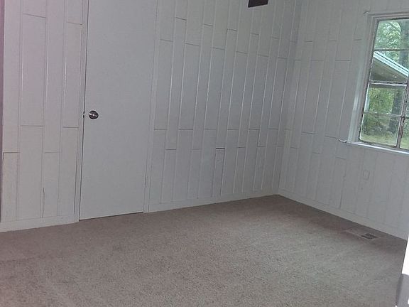 3rd image of 3122 Oak Forest Dr