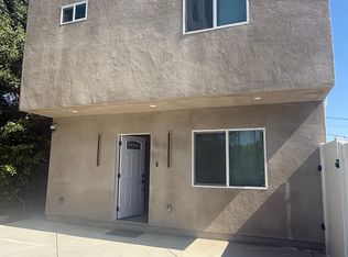 17903 Strathern St, Reseda, CA 91335