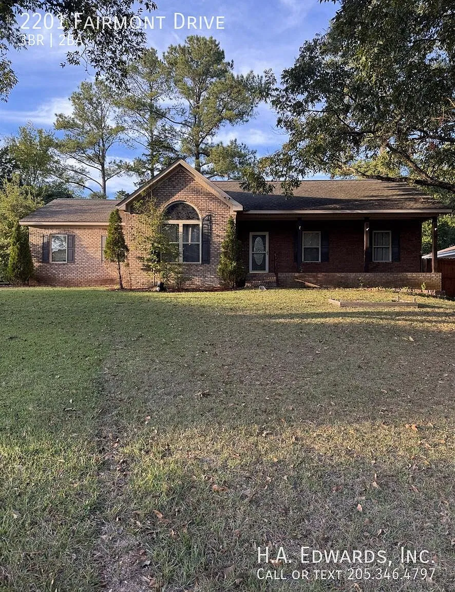 3 bed, $1,700 — Photo 1
