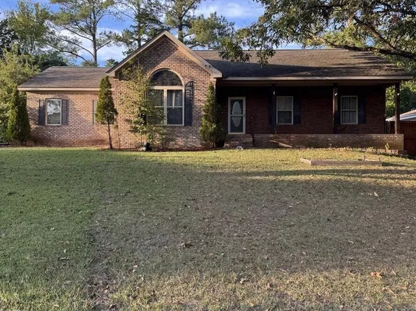 2201 Fairmont Dr, Tuscaloosa, AL 35404