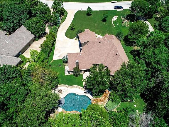 2nd image of 125 Copperwood Dr