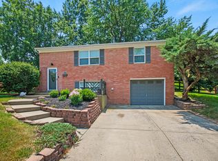 135 Raintree Rd, Florence, KY 41042