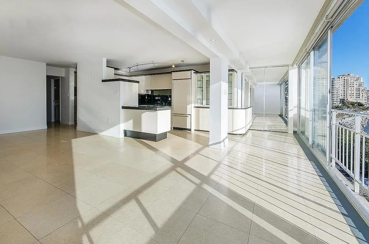 2 bed, 1093 sqft, $4,900 — Photo 4